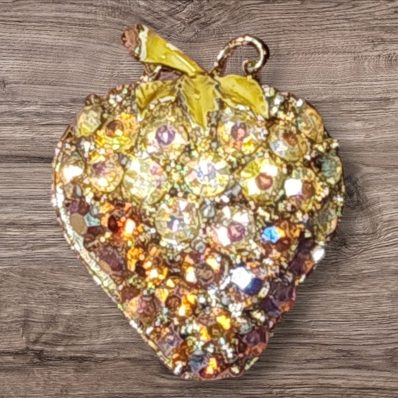 Vintag Strawberry Aurora Borealis Rhinestones Petite Brooch/Pin - Picture 6 of 9